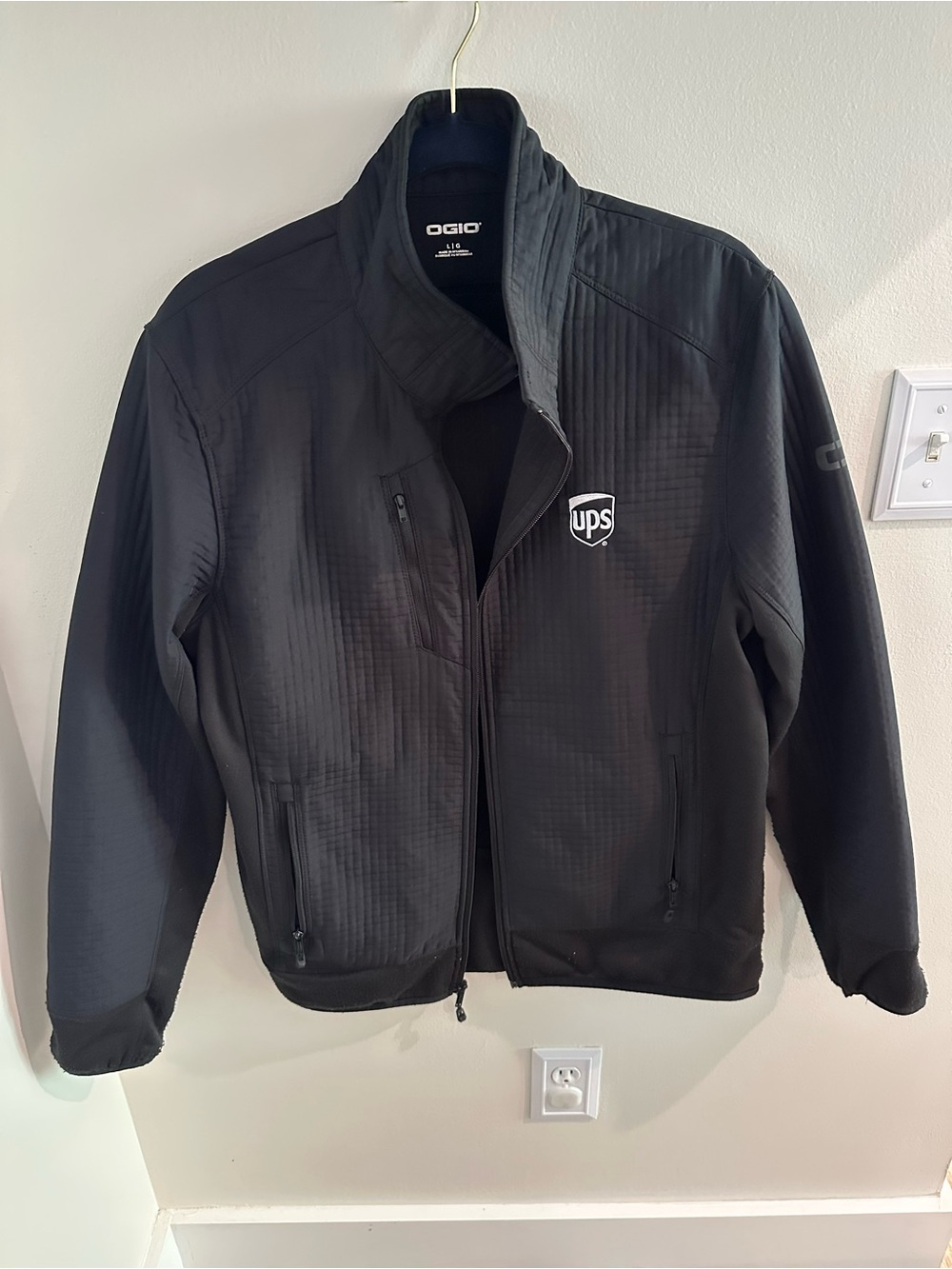 OGIO Men's Black Softshell Jacket with UPS Shield